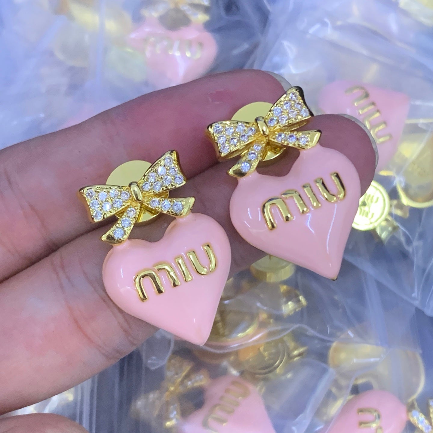 LuxluxHouse Low Price And High Quality Accessories Miu Miu