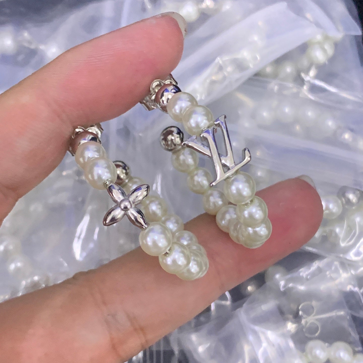 LuxluxHouse Low Price And High Quality Accessories Louis Vuitton