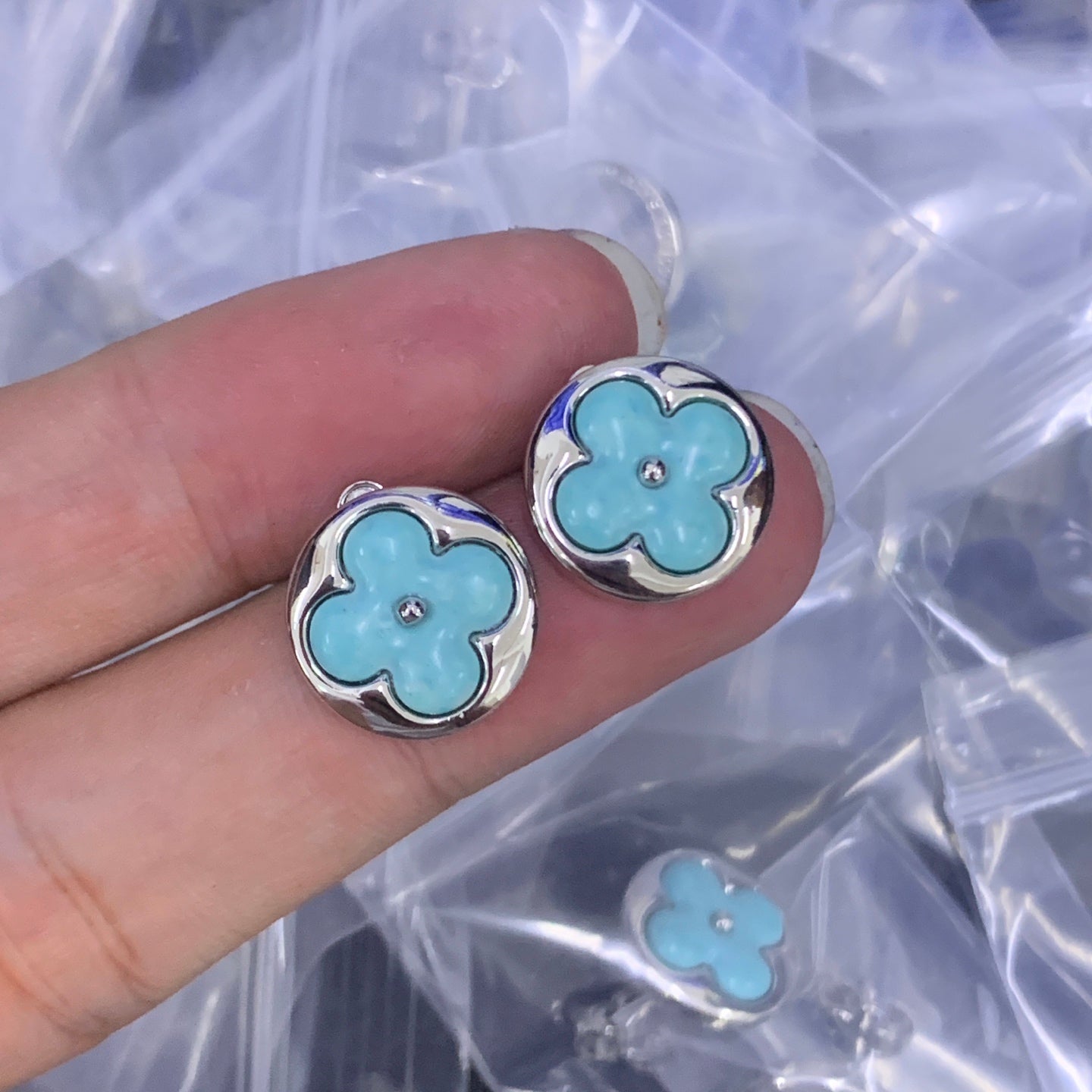 LuxluxHouse Low Price And High Quality Accessories Louis Vuitton