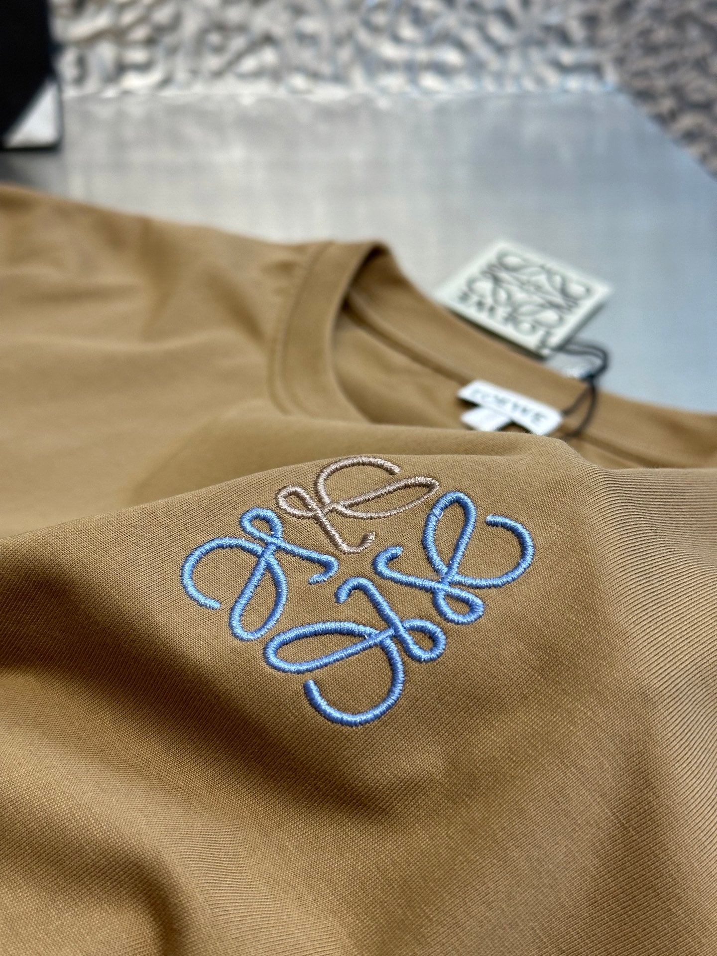 LuxluxHouse Best Quality Clothes T-shirt Loewe