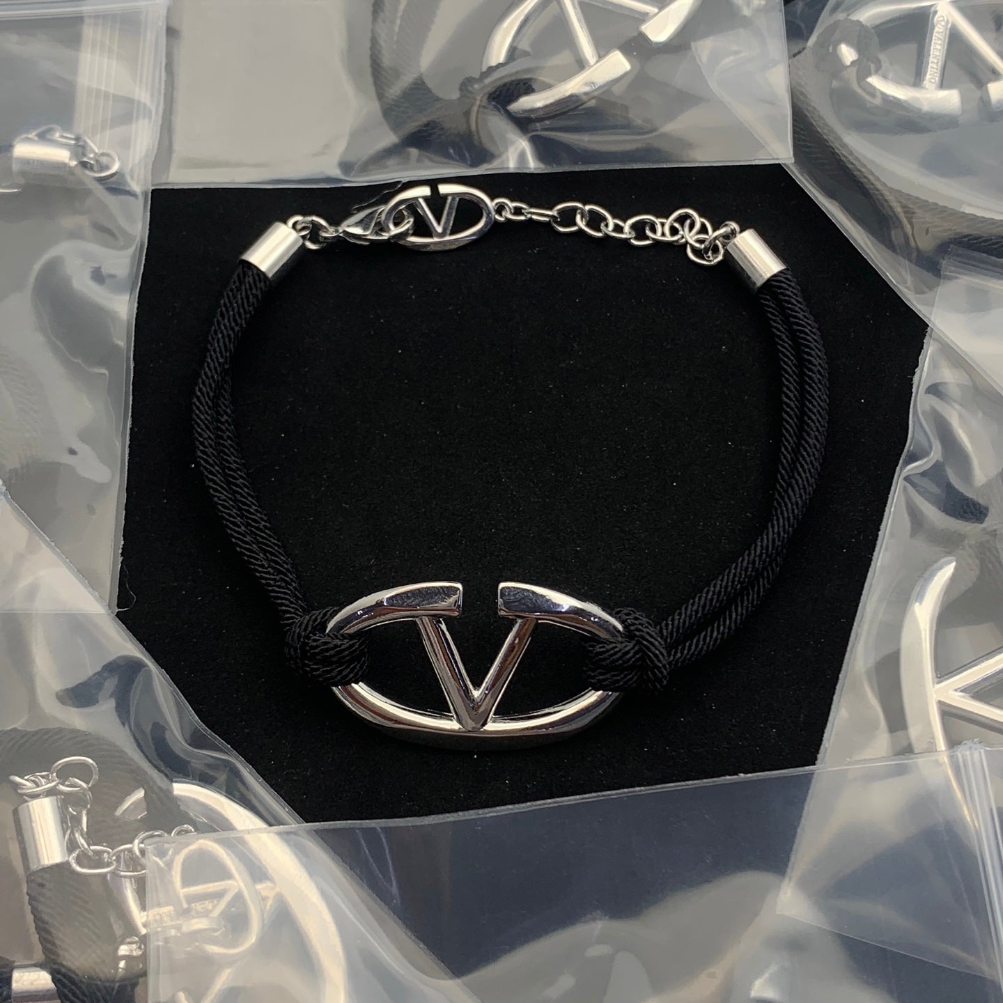 LuxluxHouse Low Price And High Quality Accessories Valentino