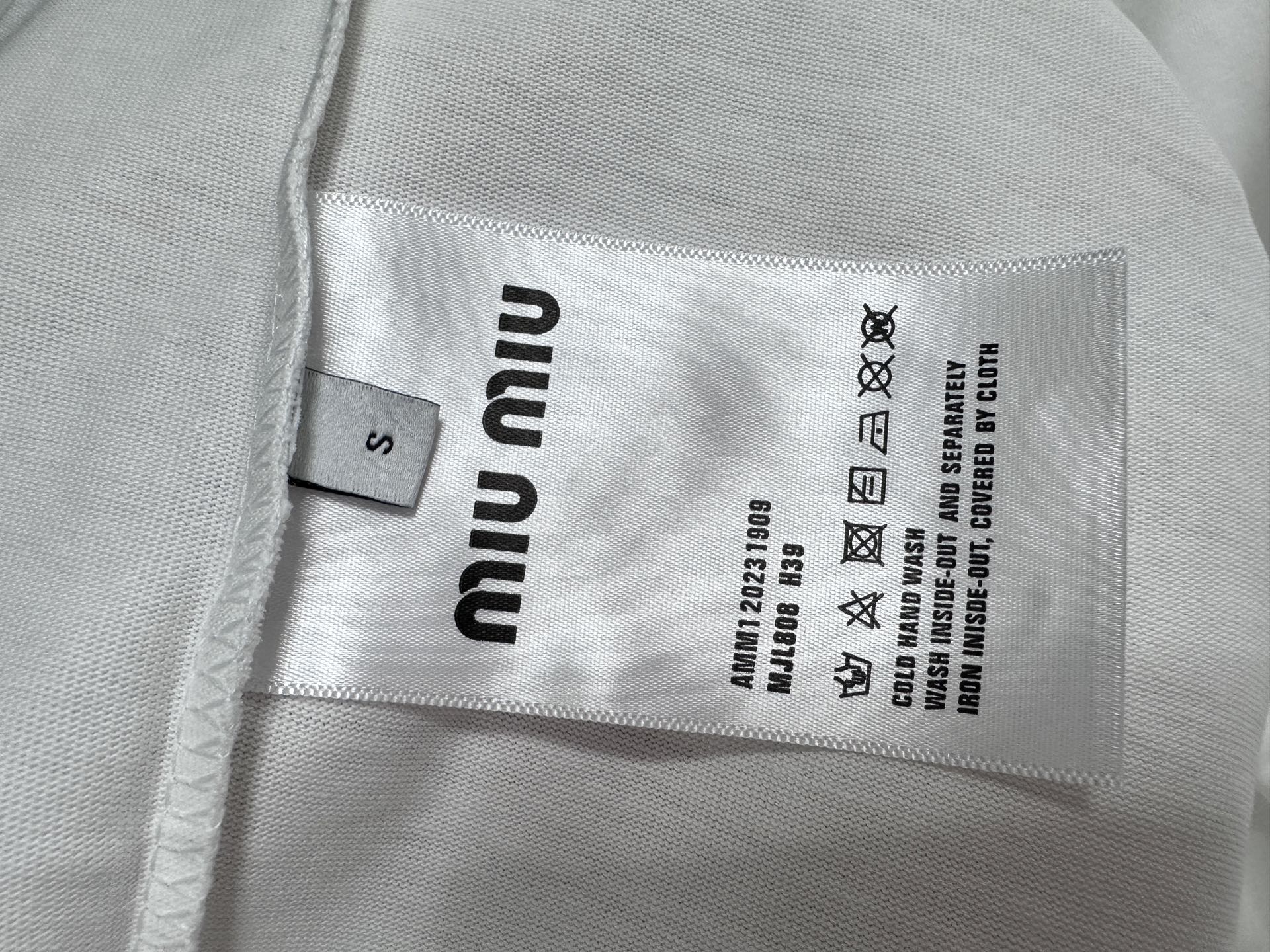 LuxluxHouse Best Quality Clothes Miu Miu T-shirt