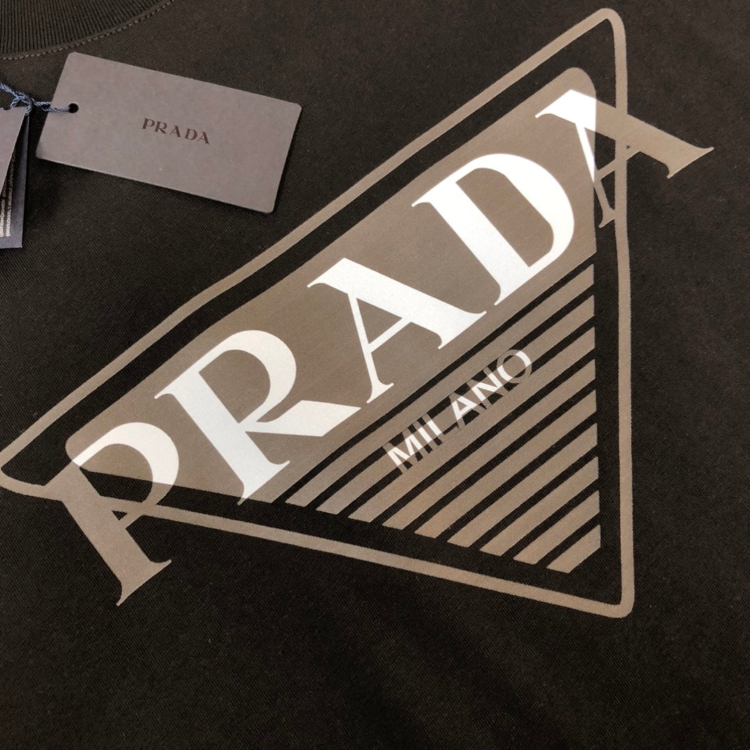 LuxluxHouse Best Quality Clothes T-shirt Prada