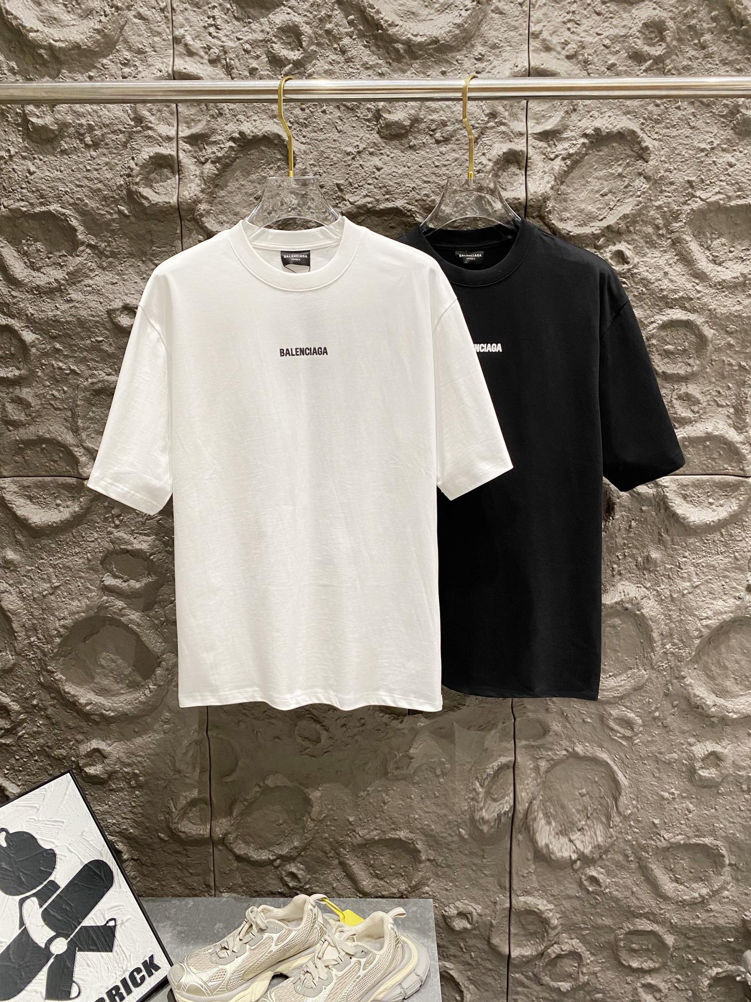 LuxluxHouse Best Quality Clothes Balenciaga T-shirt
