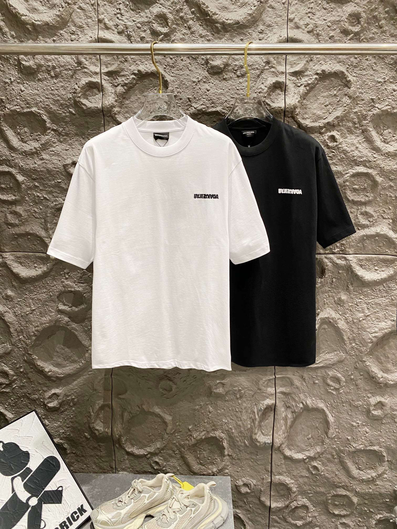 LuxluxHouse Best Quality Clothes Balenciaga T-shirt