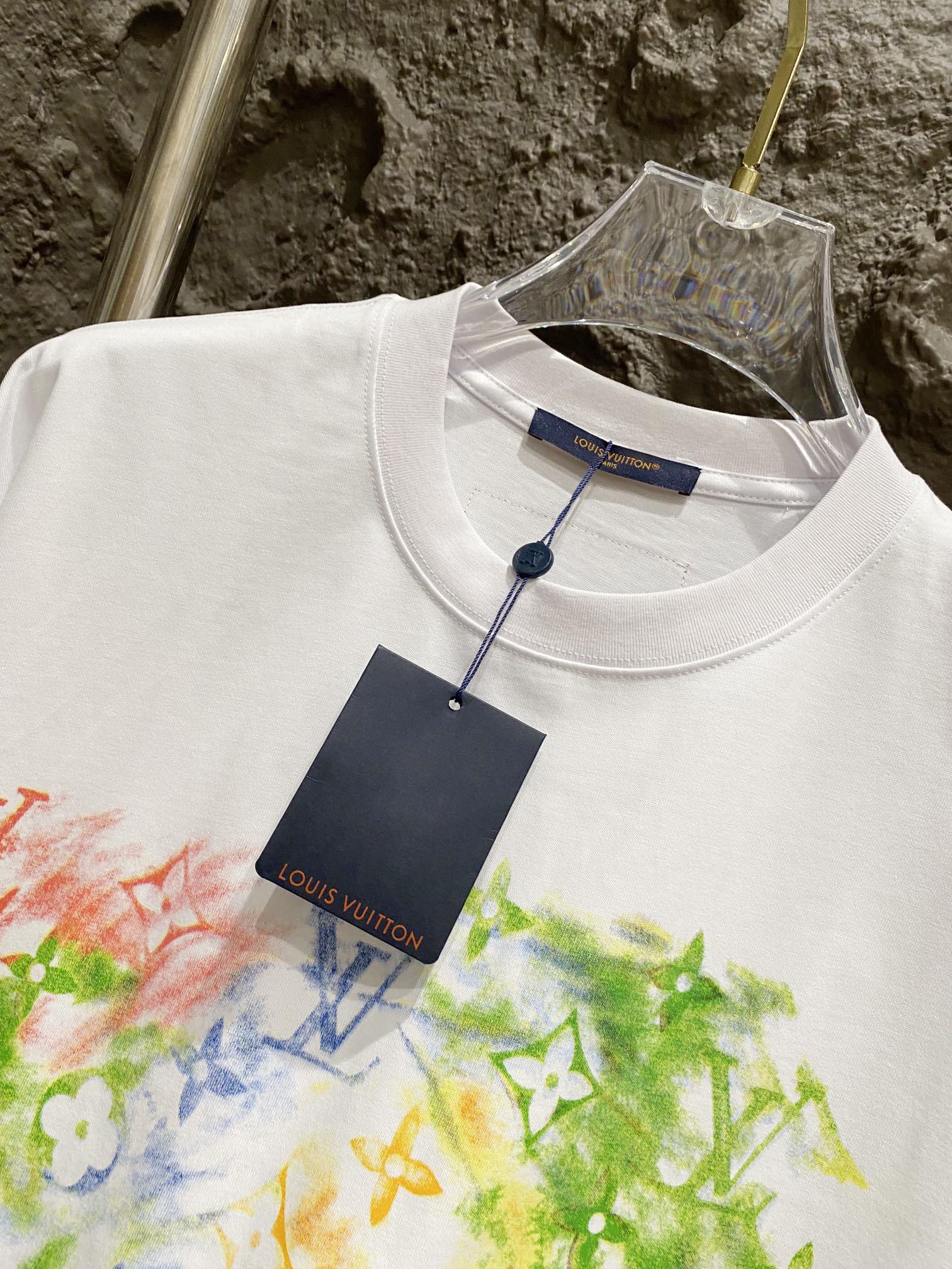 LuxluxHouse Best Quality Clothes T-shirt Louis Vuitton