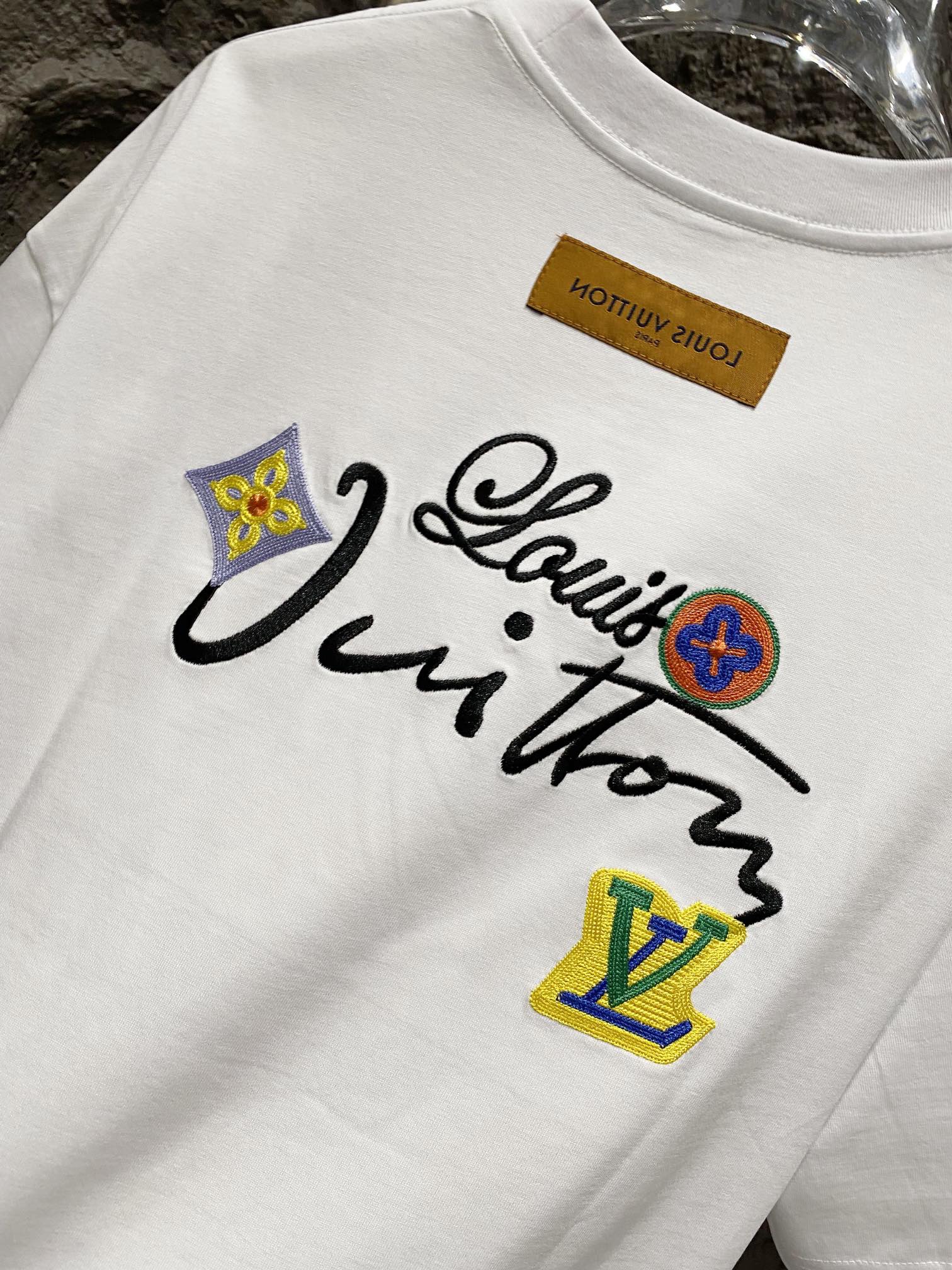 LuxluxHouse Best Quality Clothes T-shirt Louis Vuitton