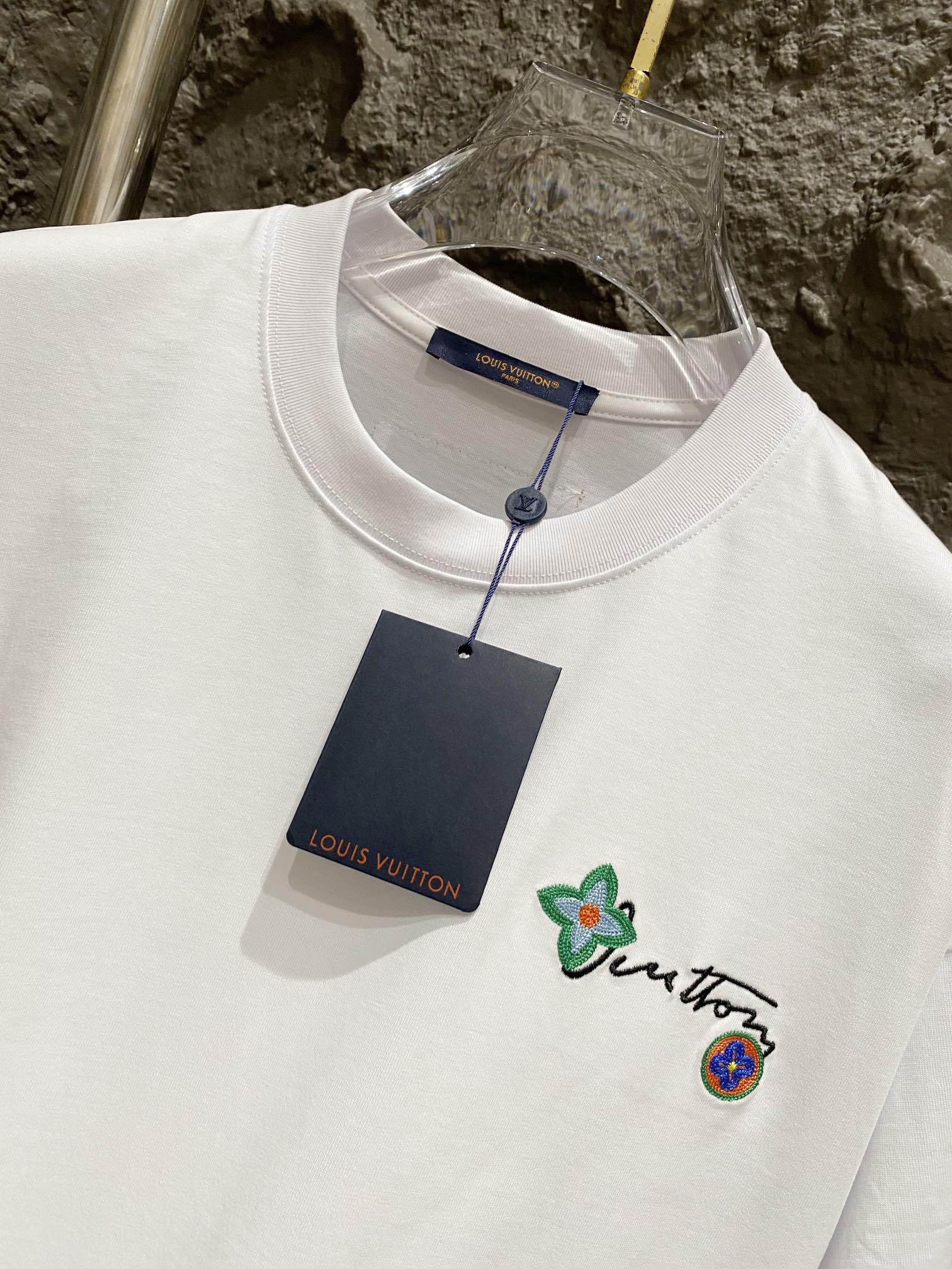 LuxluxHouse Best Quality Clothes T-shirt Louis Vuitton