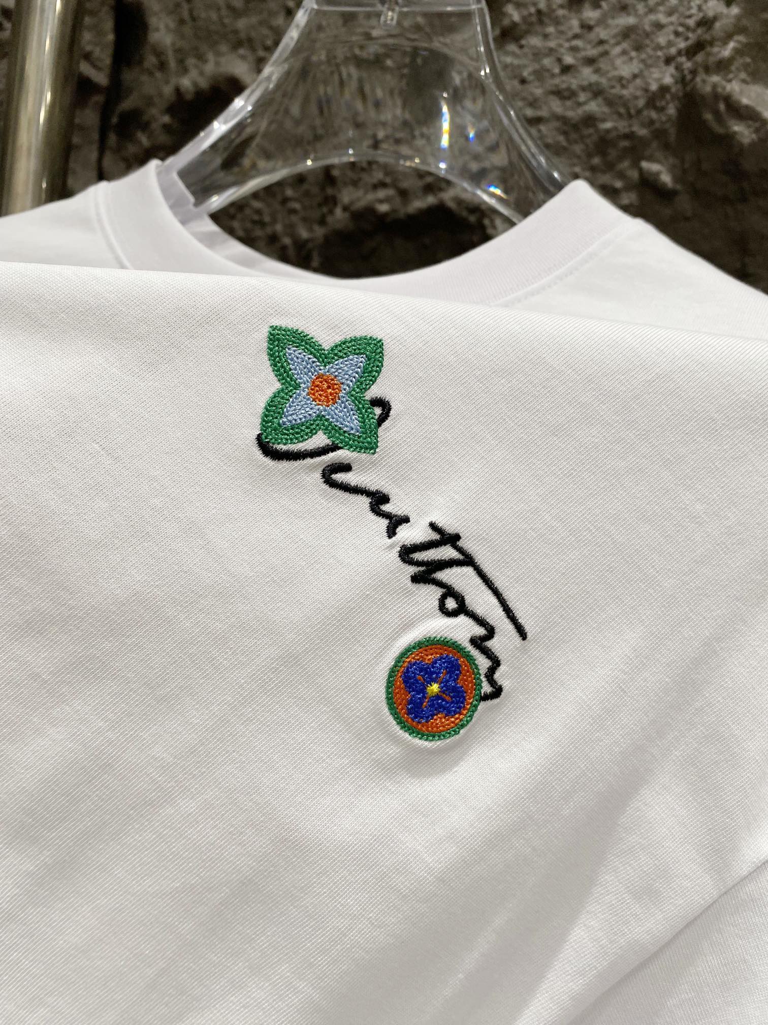 LuxluxHouse Best Quality Clothes T-shirt Louis Vuitton