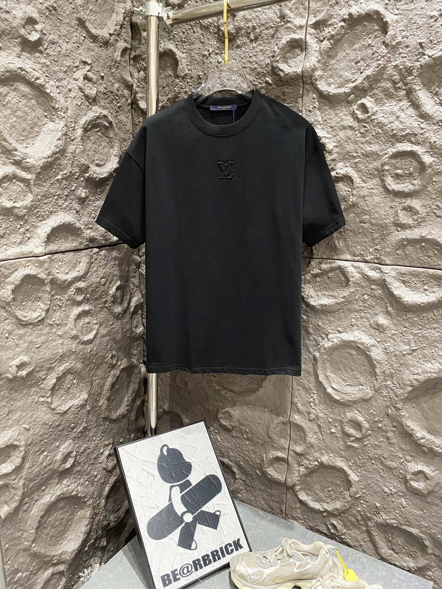 LuxluxHouse Best Quality Clothes T-shirt Louis Vuitton