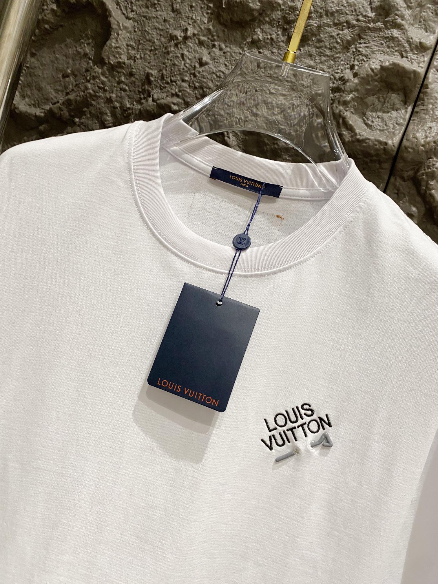 LuxluxHouse Best Quality Clothes T-shirt Louis Vuitton