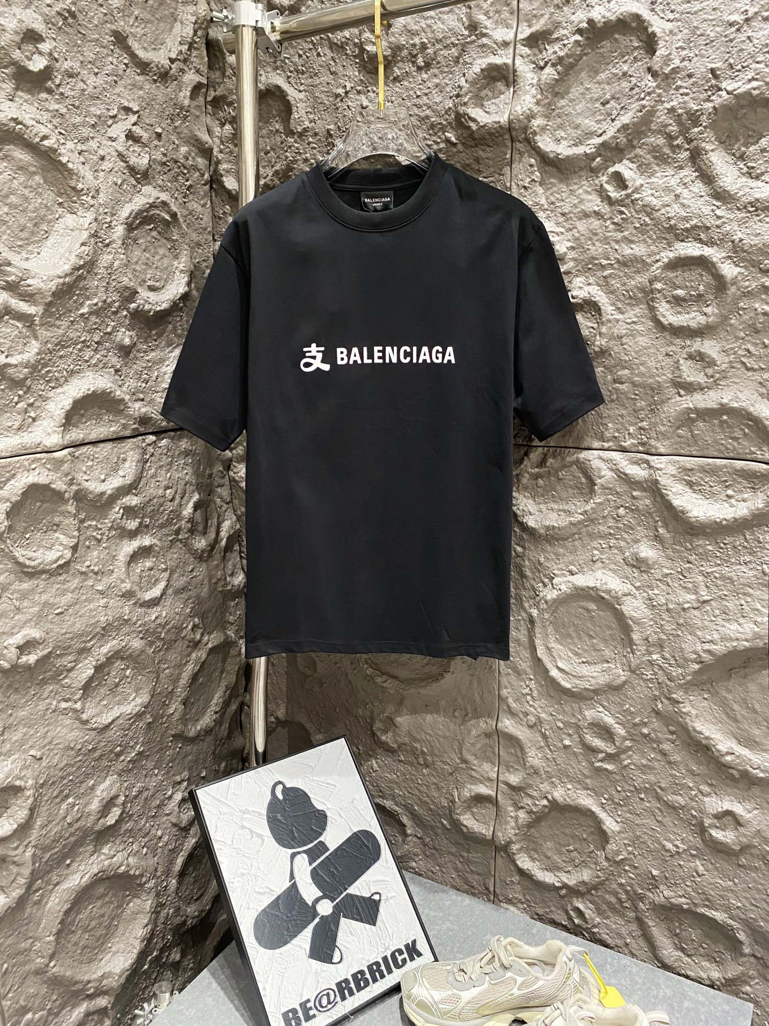 LuxluxHouse Best Quality Clothes Balenciaga T-shirt