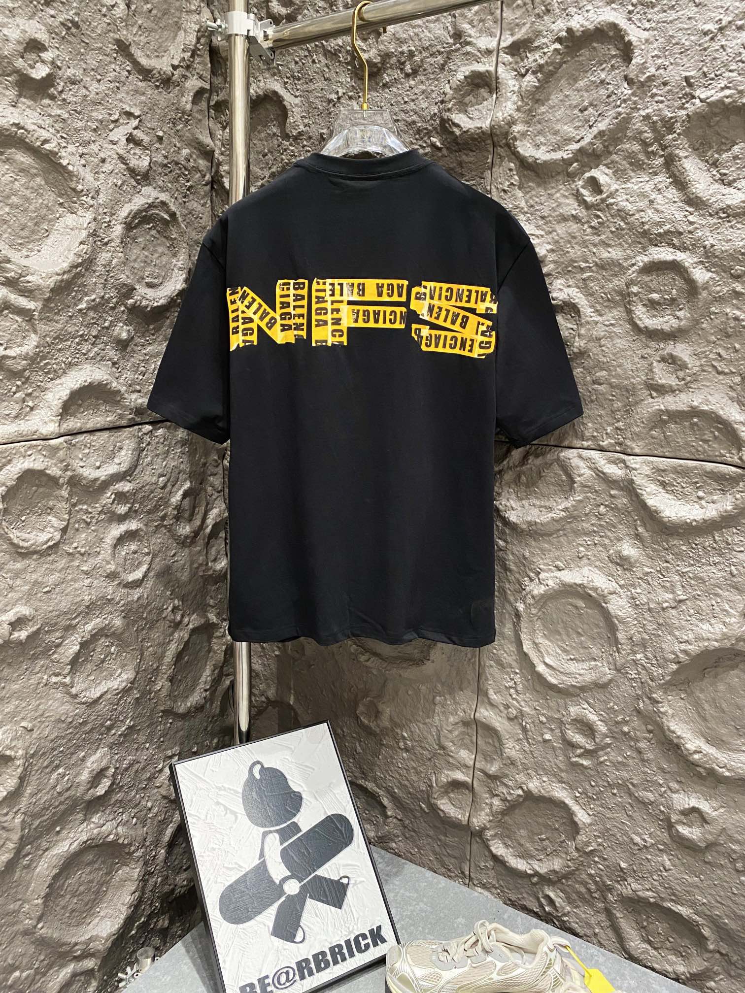 LuxluxHouse Best Quality Clothes Balenciaga T-shirt