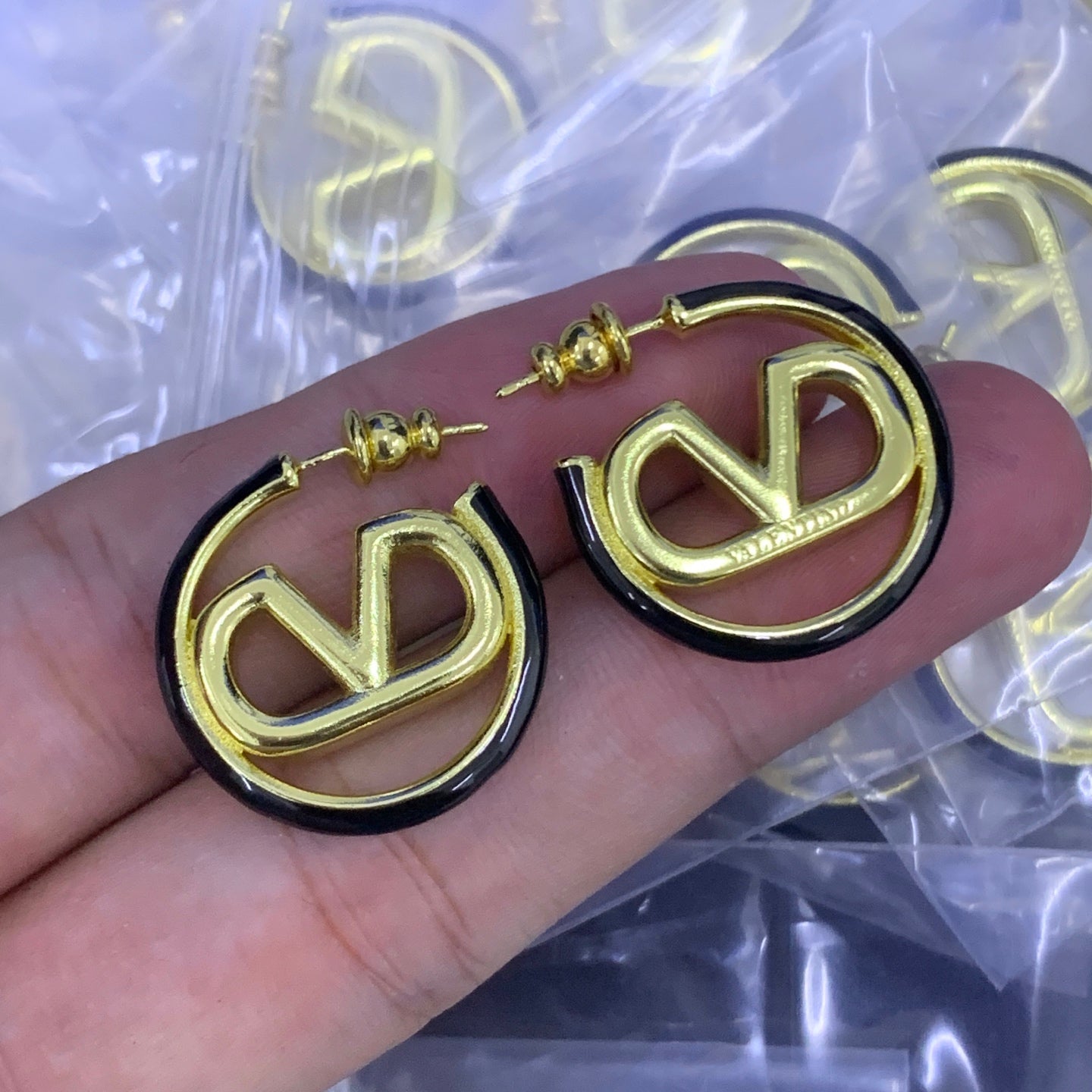 LuxluxHouse Low Price And High Quality Accessories Valentino