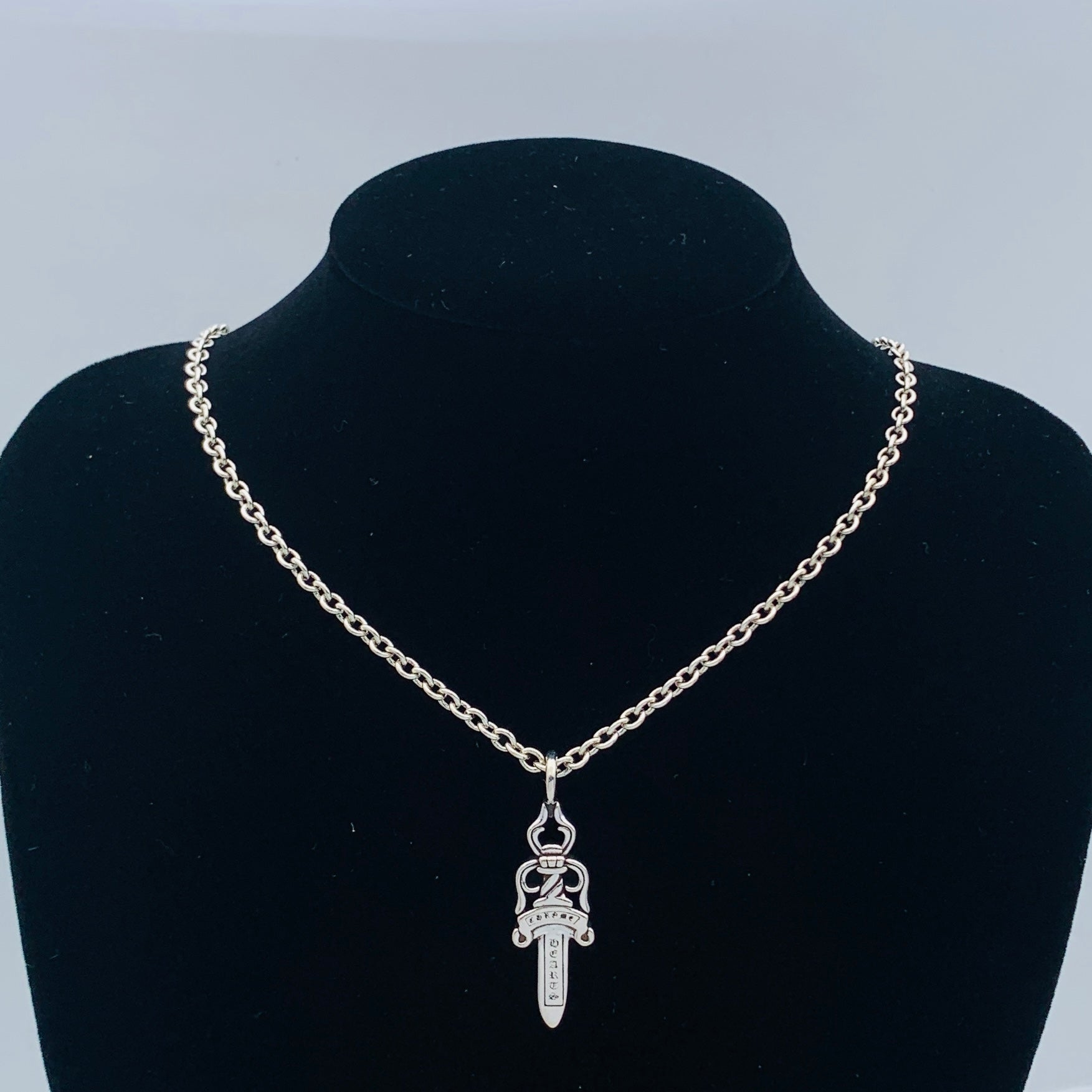 LuxluxHouse Low Price And High Quality Accessories Chrome Hearts