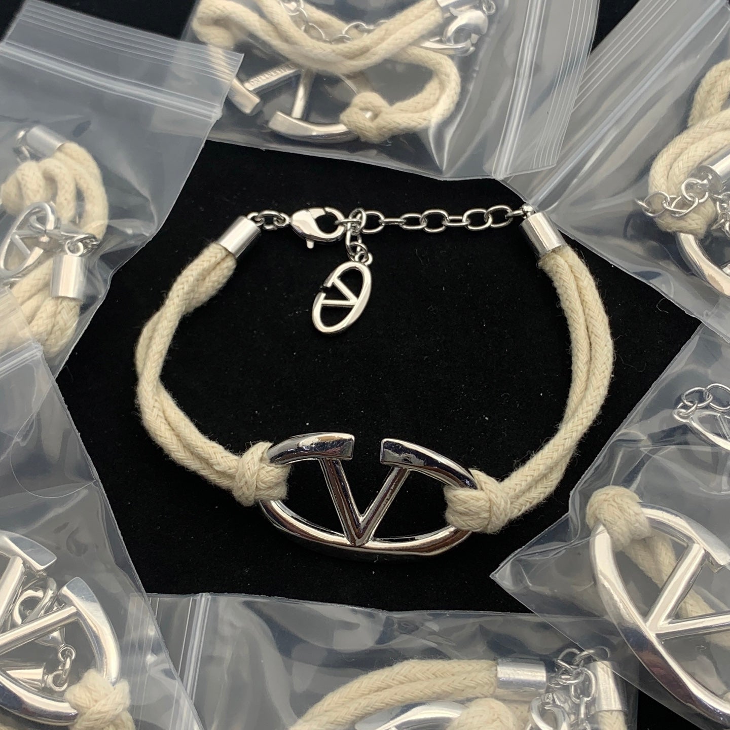 LuxluxHouse Low Price And High Quality Accessories Valentino