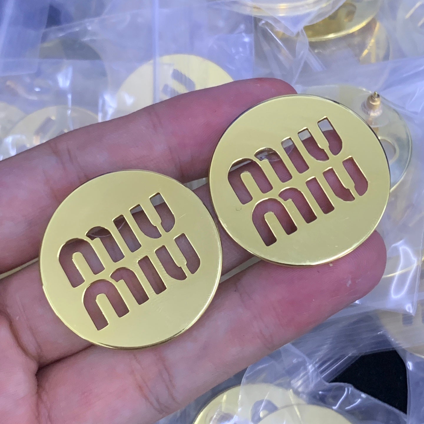 LuxluxHouse Low Price And High Quality Accessories Miu Miu