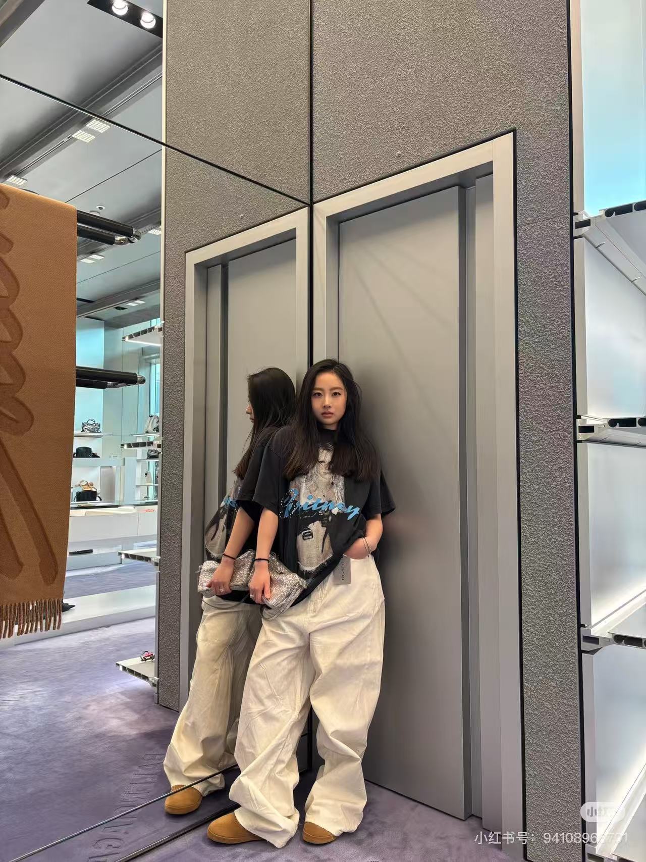 LuxluxHouse Best Quality Clothes Balenciaga T-shirt