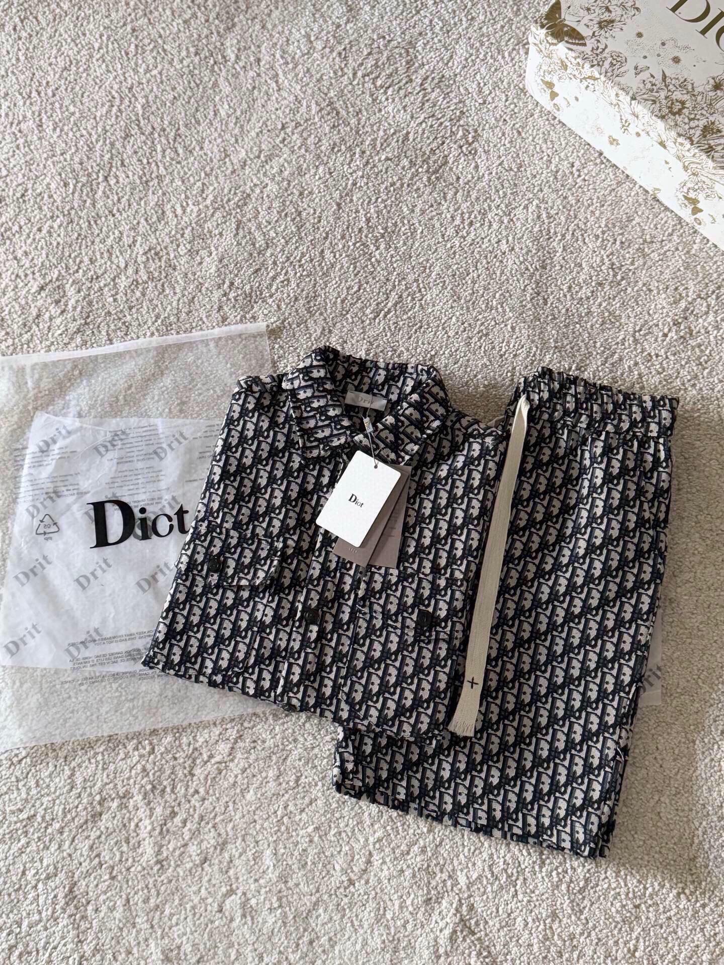 LuxluxHouse Best Quality Clothes T-shirt Dior