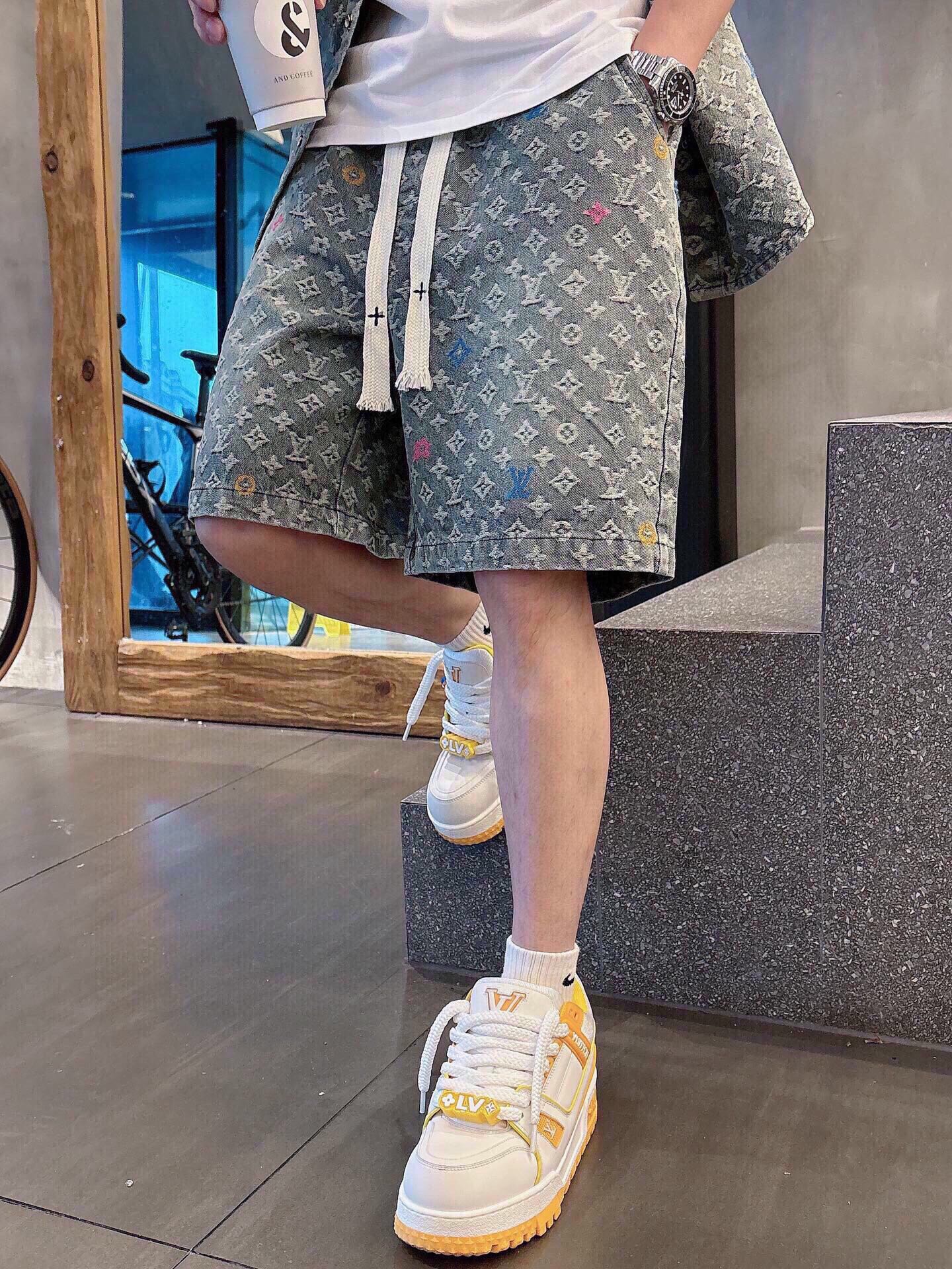 LuxluxHouse Best Quality Clothes T-shirt Louis Vuitton