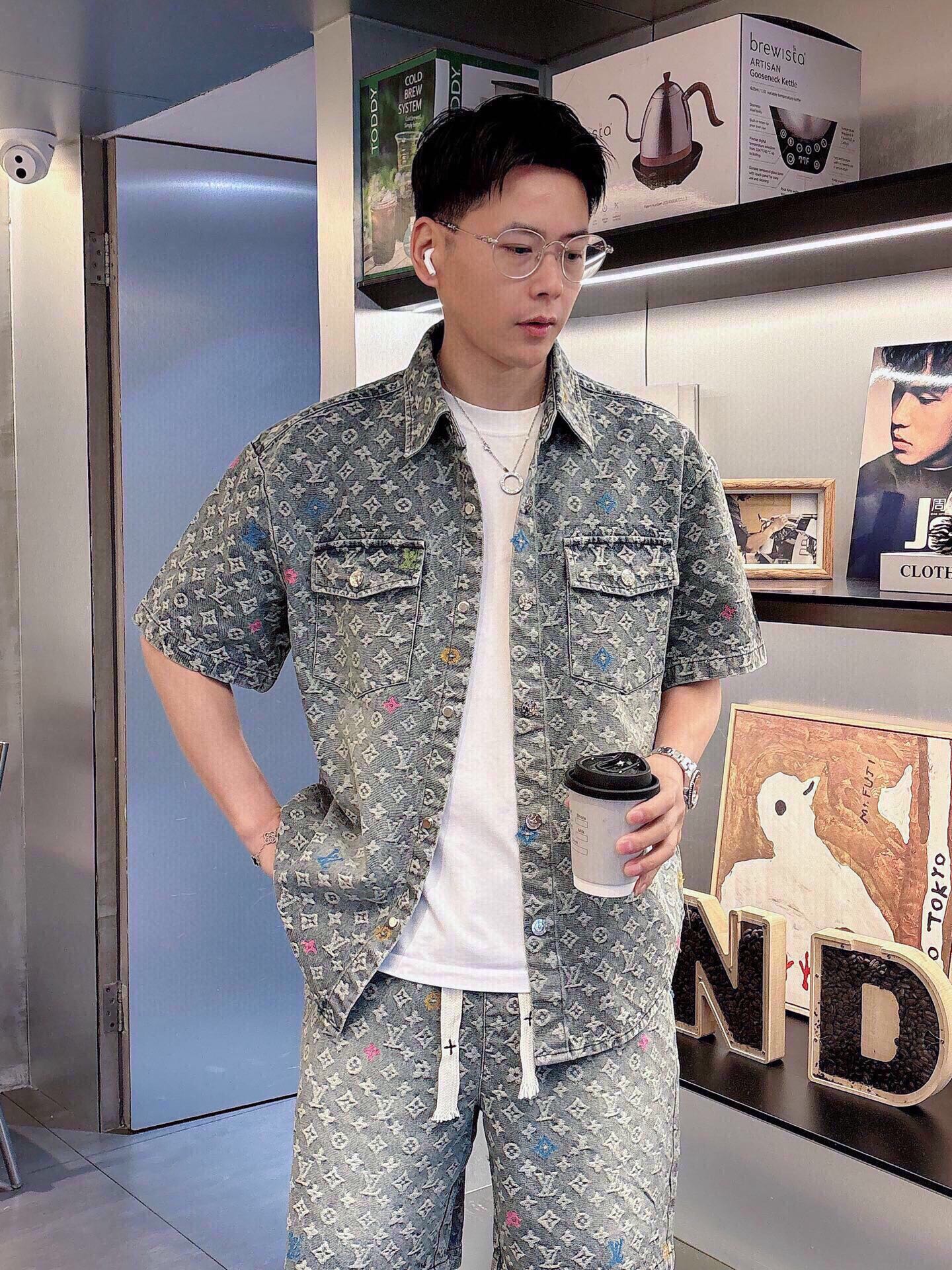 LuxluxHouse Best Quality Clothes T-shirt Louis Vuitton