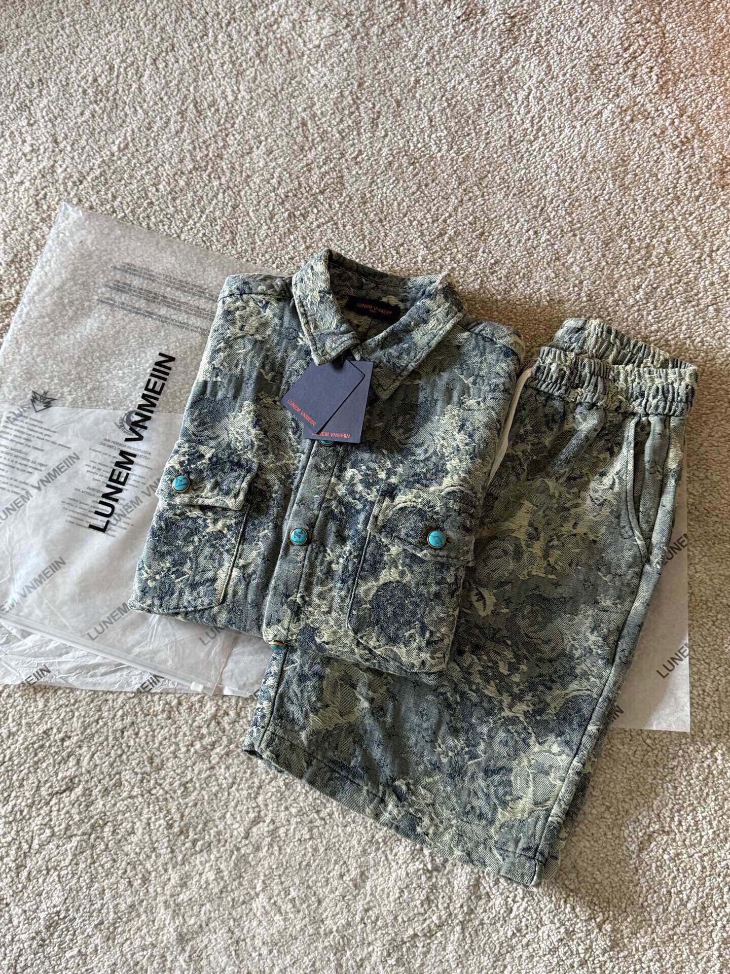 LuxluxHouse Best Quality Clothes T-shirt Louis Vuitton