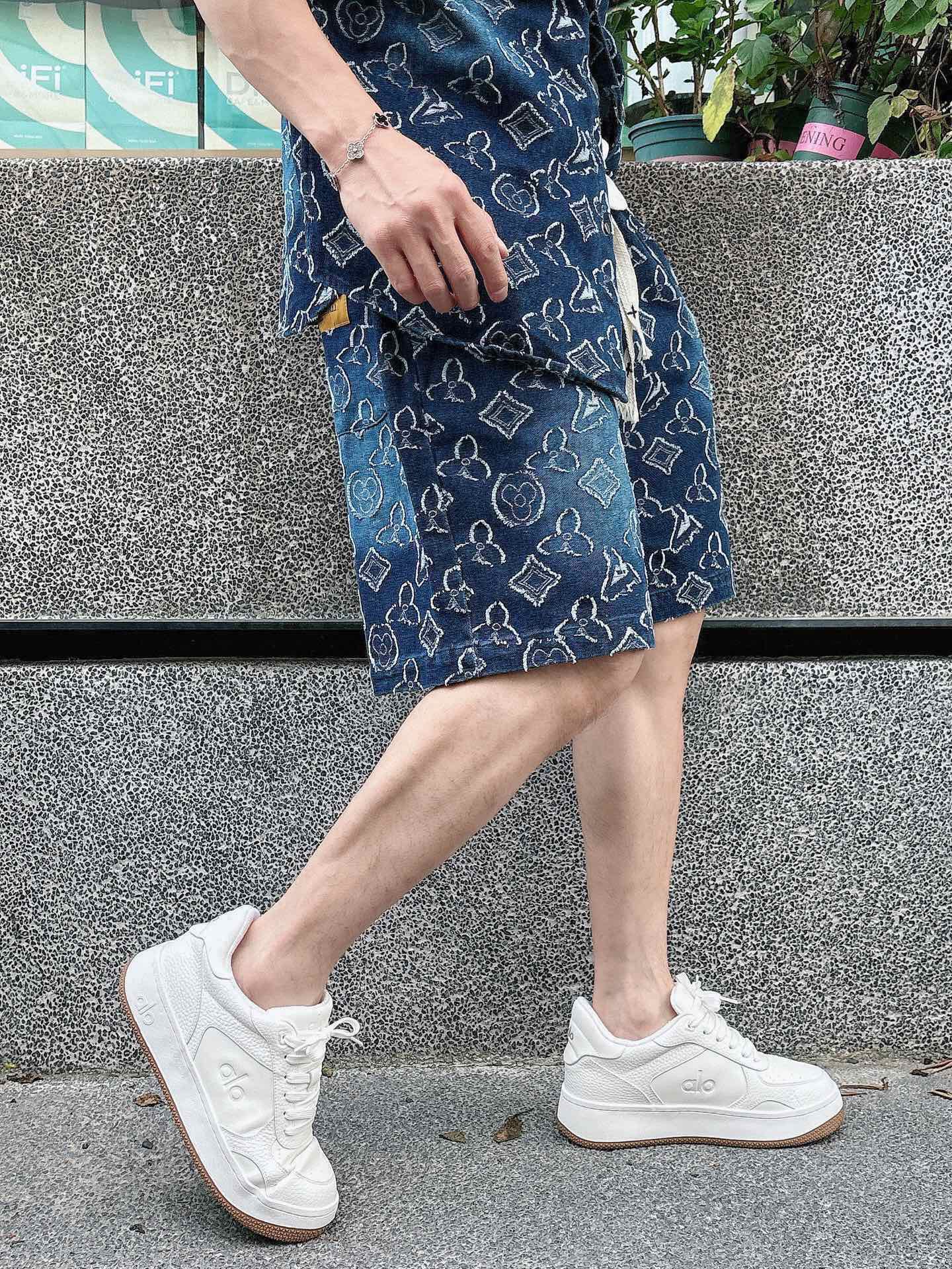 LuxluxHouse Best Quality Clothes T-shirt Louis Vuitton