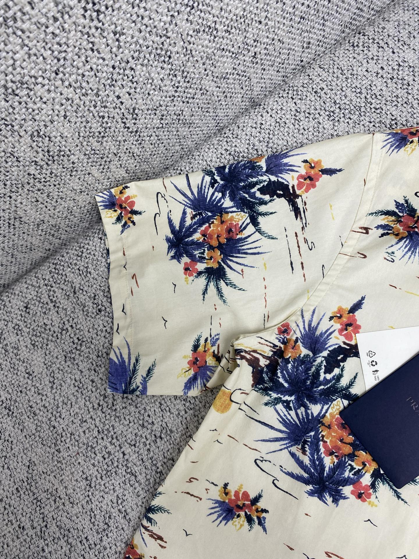 LuxluxHouse Best Quality Clothes Shirts&Polo Prada