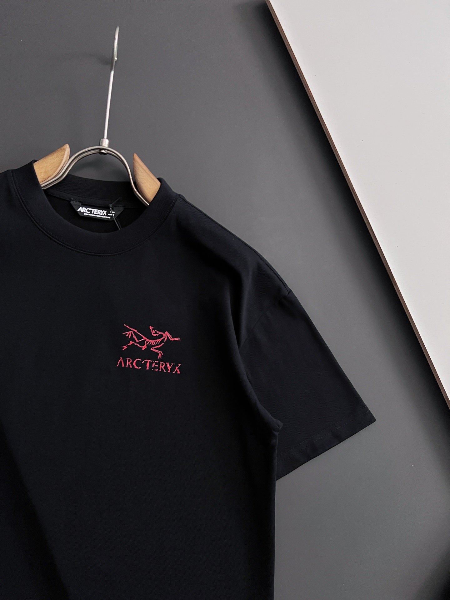 LuxluxHouse Best Quality Clothes T-shirt Arcteryx