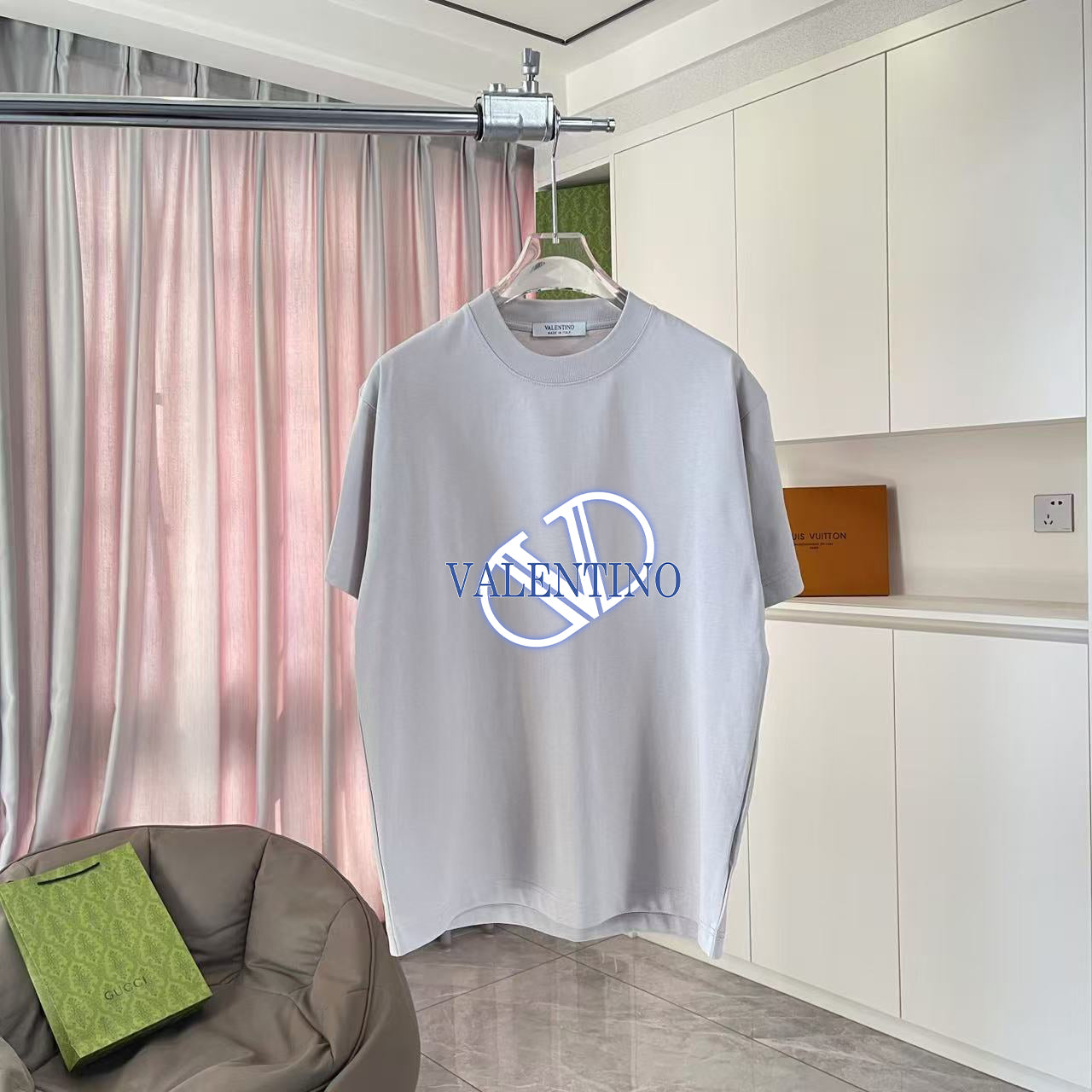 LuxluxHouse Best Quality Clothes Valentino T-shirt