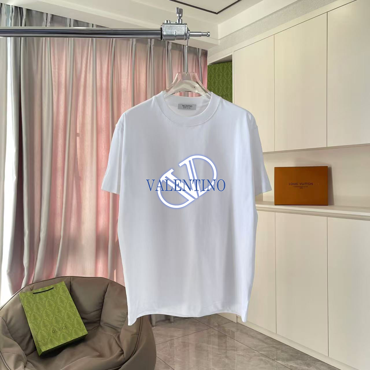 LuxluxHouse Best Quality Clothes Valentino T-shirt