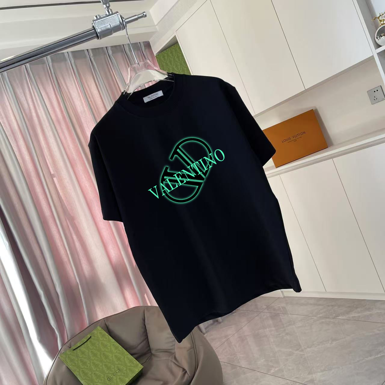 LuxluxHouse Best Quality Clothes Valentino T-shirt