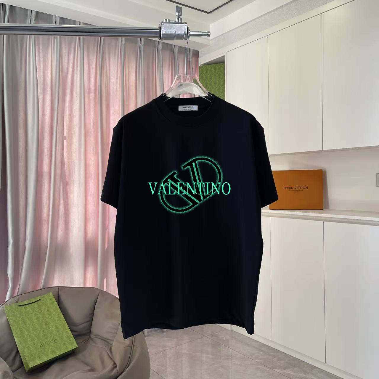 LuxluxHouse Best Quality Clothes Valentino T-shirt