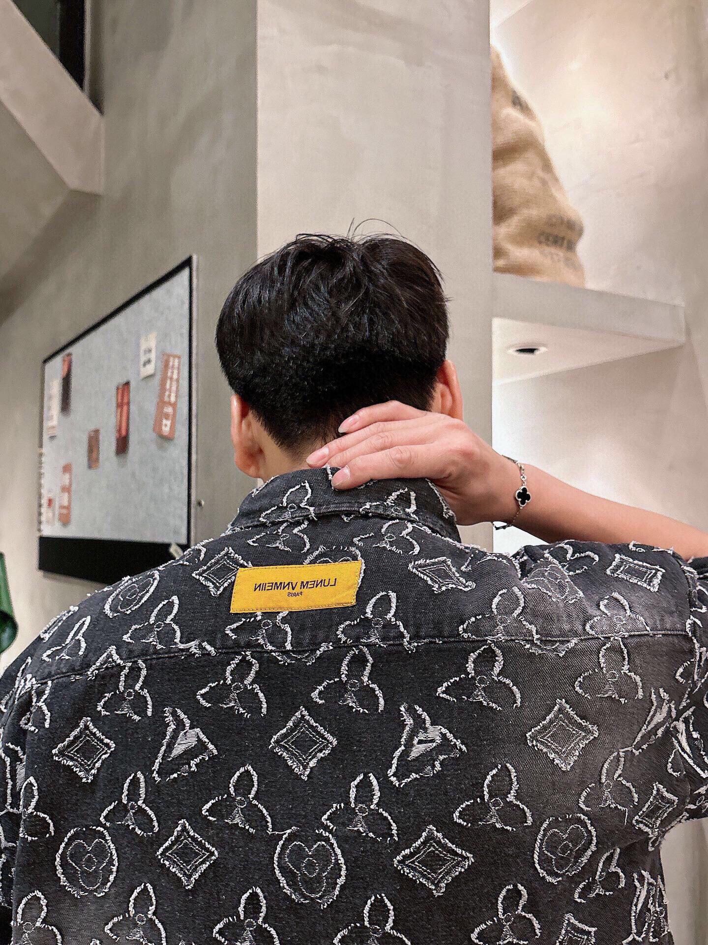 LuxluxHouse Best Quality Clothes T-shirt Louis Vuitton