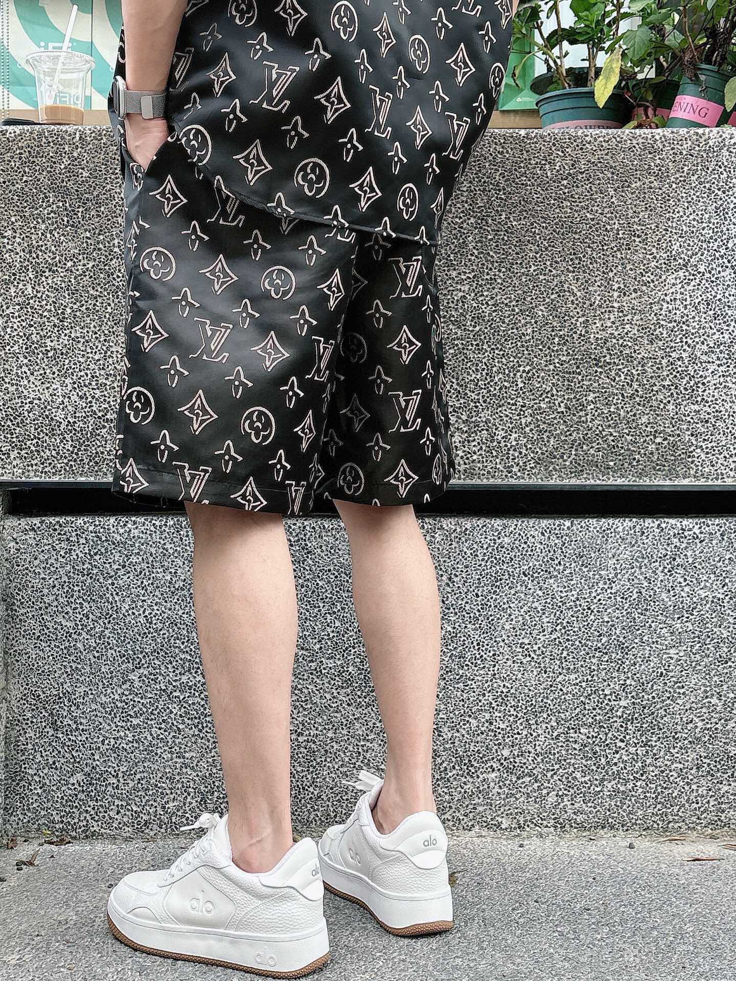 LuxluxHouse Best Quality Clothes T-shirt Louis Vuitton