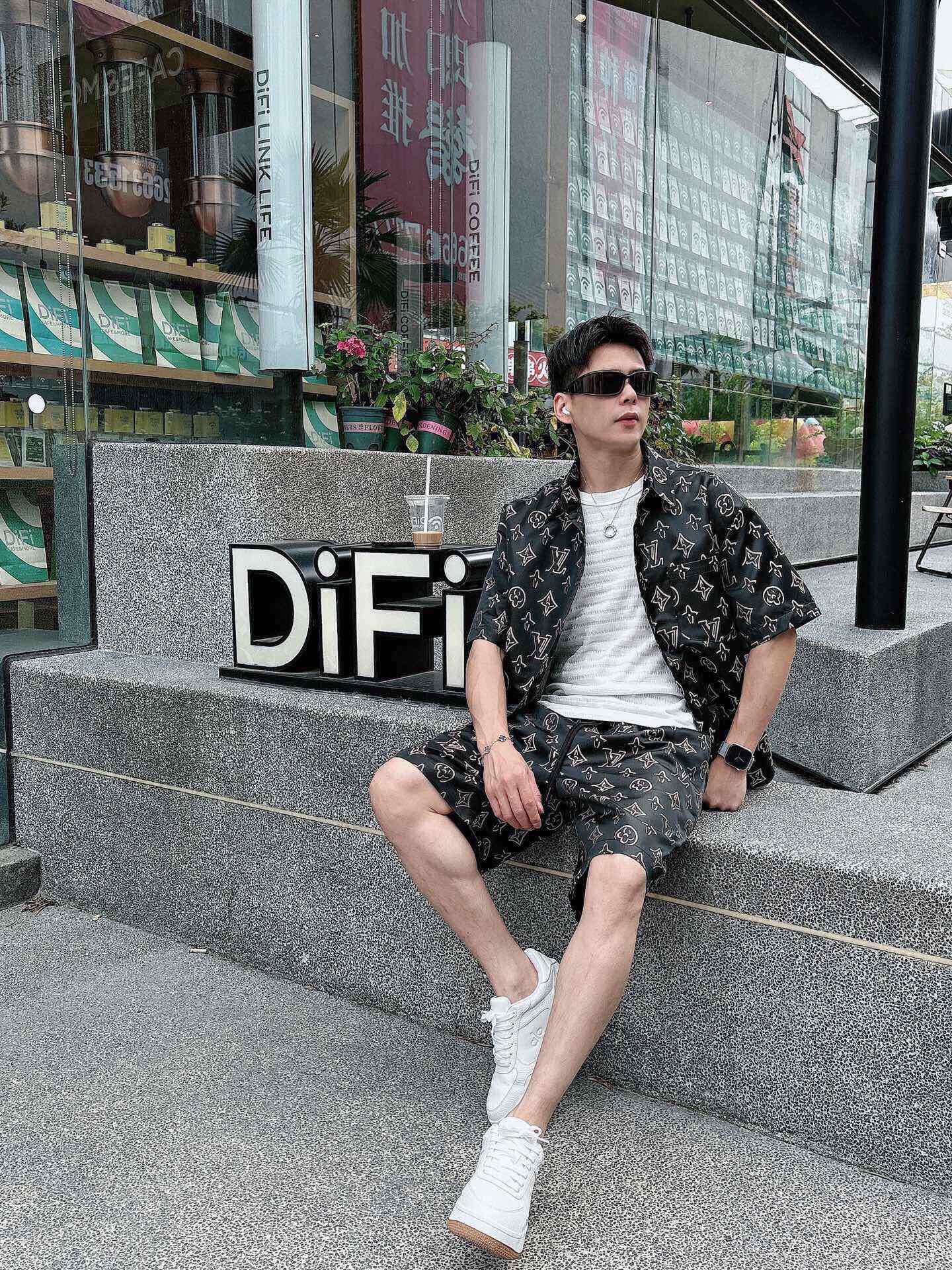 LuxluxHouse Best Quality Clothes T-shirt Louis Vuitton