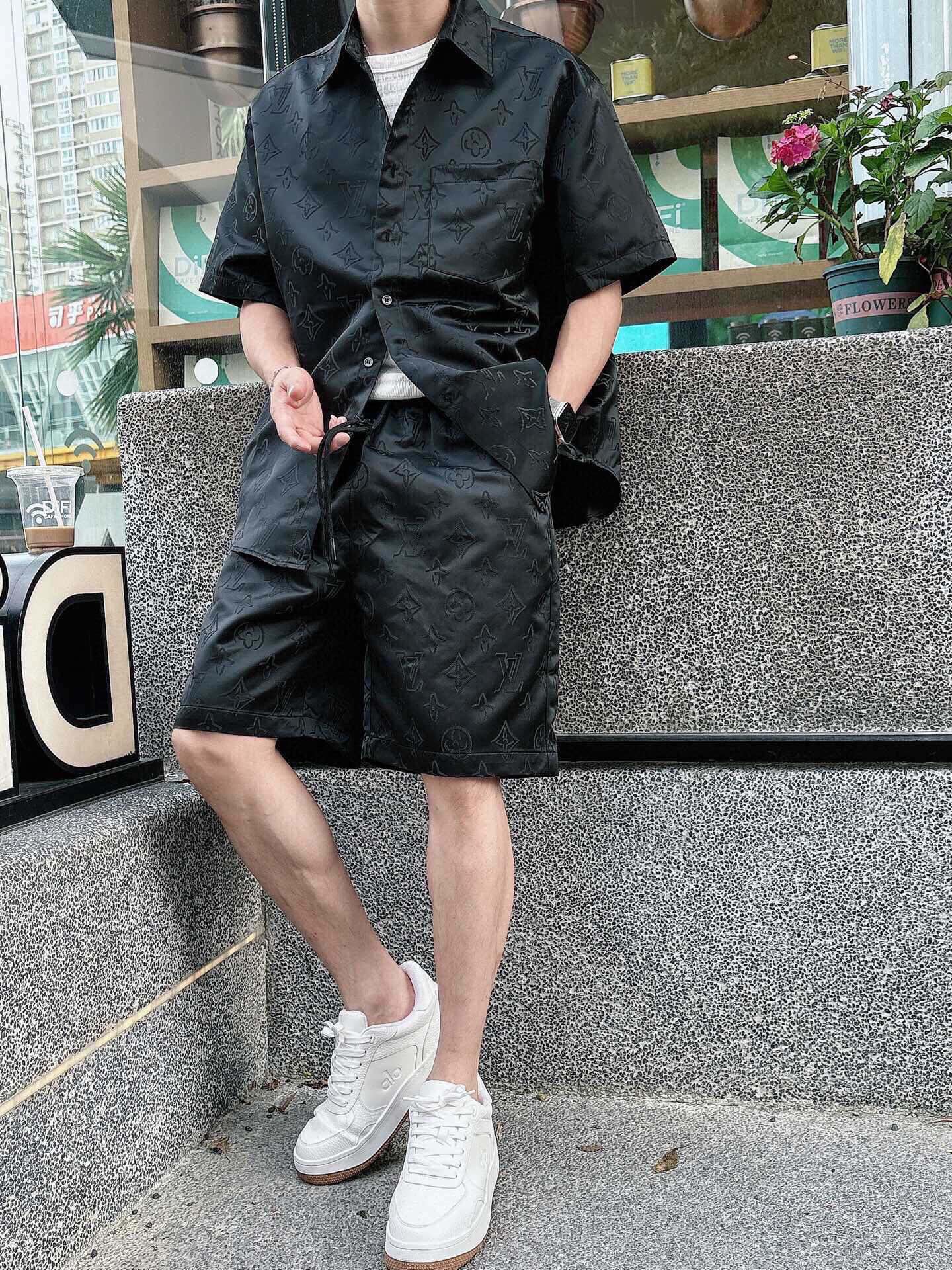 LuxluxHouse Best Quality Clothes T-shirt Louis Vuitton