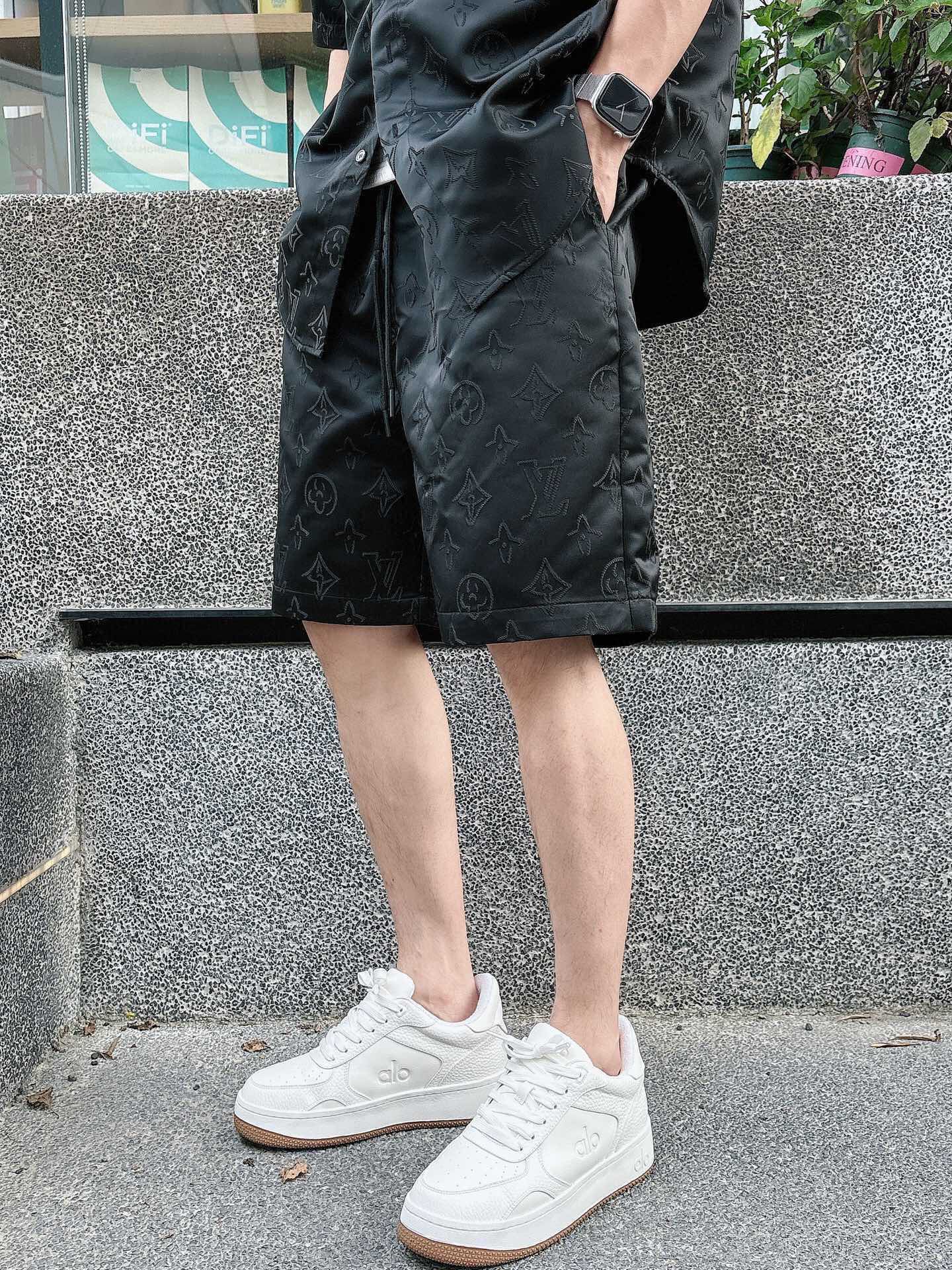 LuxluxHouse Best Quality Clothes T-shirt Louis Vuitton