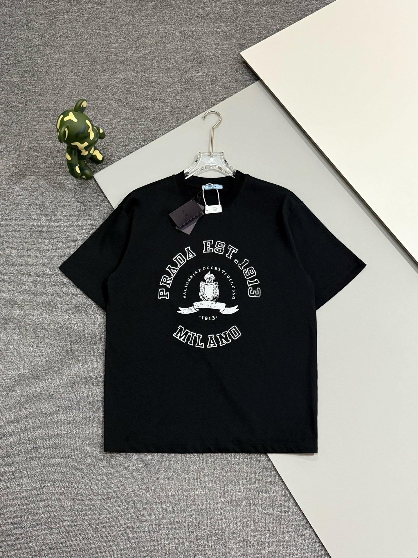 LuxluxHouse Best Quality Clothes T-shirt Prada