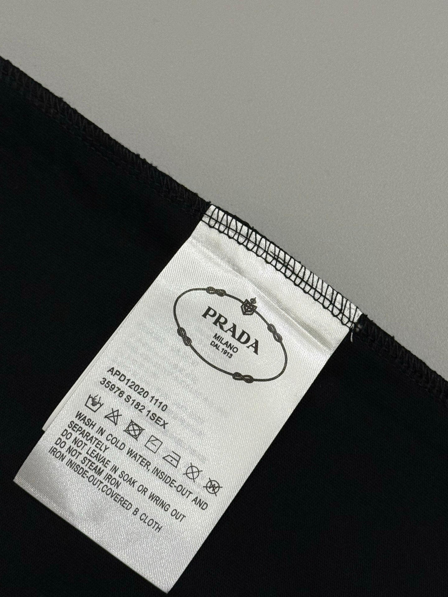 LuxluxHouse Best Quality Clothes T-shirt Prada