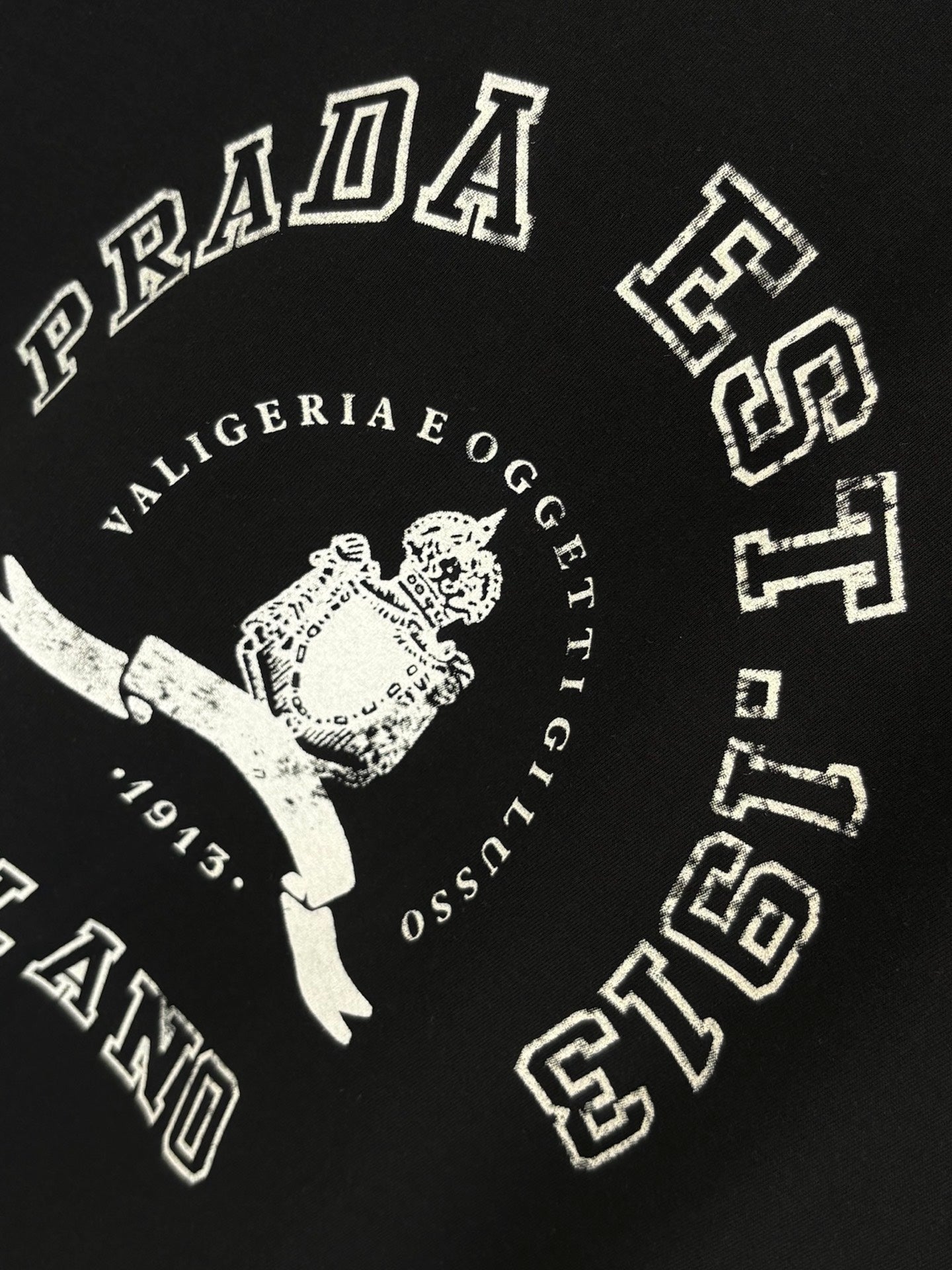 LuxluxHouse Best Quality Clothes T-shirt Prada