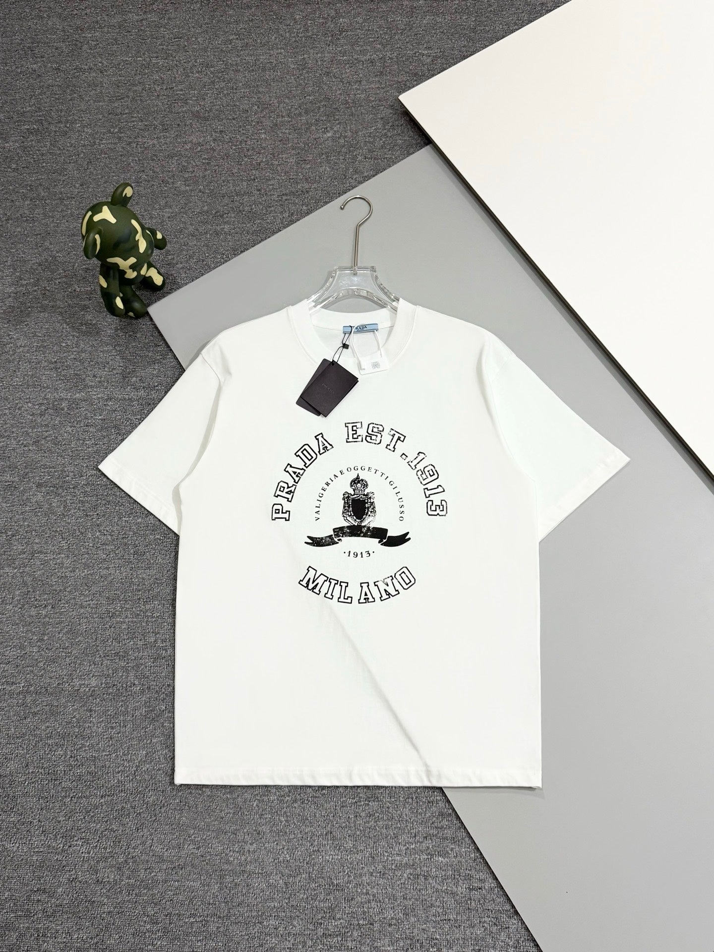 LuxluxHouse Best Quality Clothes T-shirt Prada