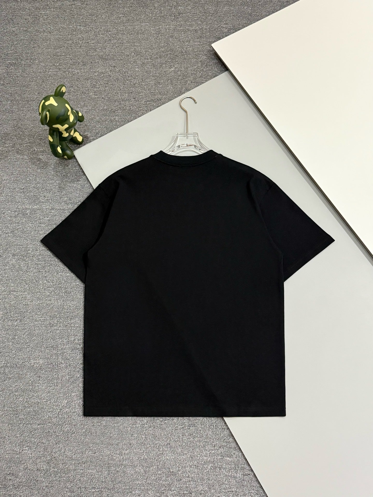 LuxluxHouse Best Quality Clothes T-shirt Loewe