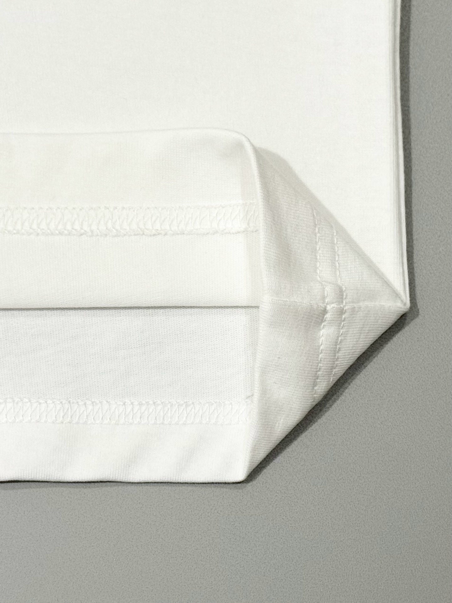 LuxluxHouse Best Quality Clothes T-shirt Loewe