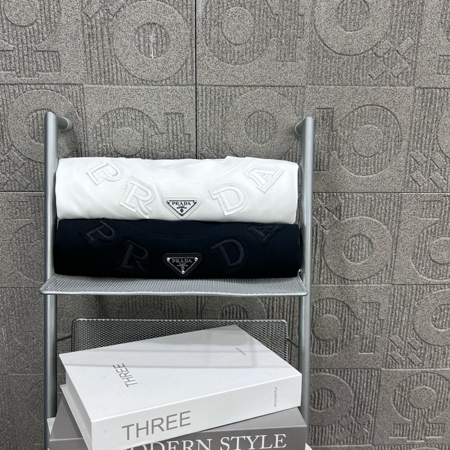 LuxluxHouse Best Quality Clothes T-shirt Prada