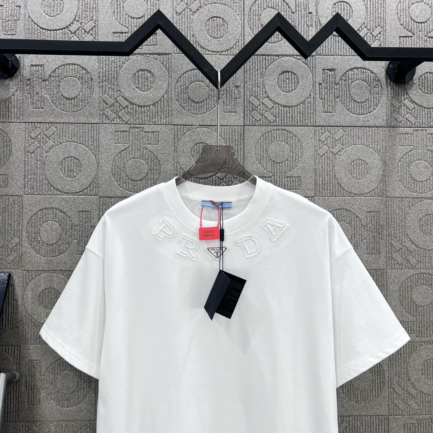 LuxluxHouse Best Quality Clothes T-shirt Prada