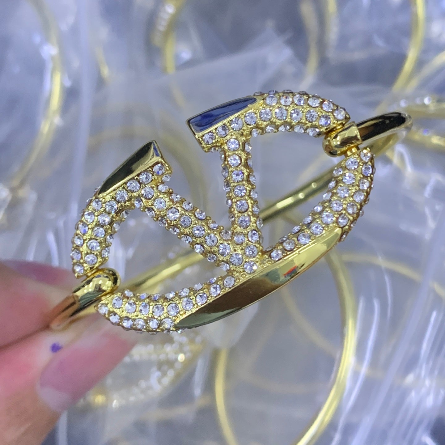 LuxluxHouse Low Price And High Quality Accessories Valentino