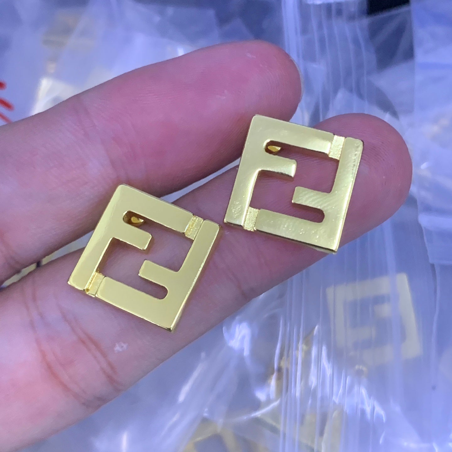 LuxluxHouse Low Price And High Quality Accessories Fendi