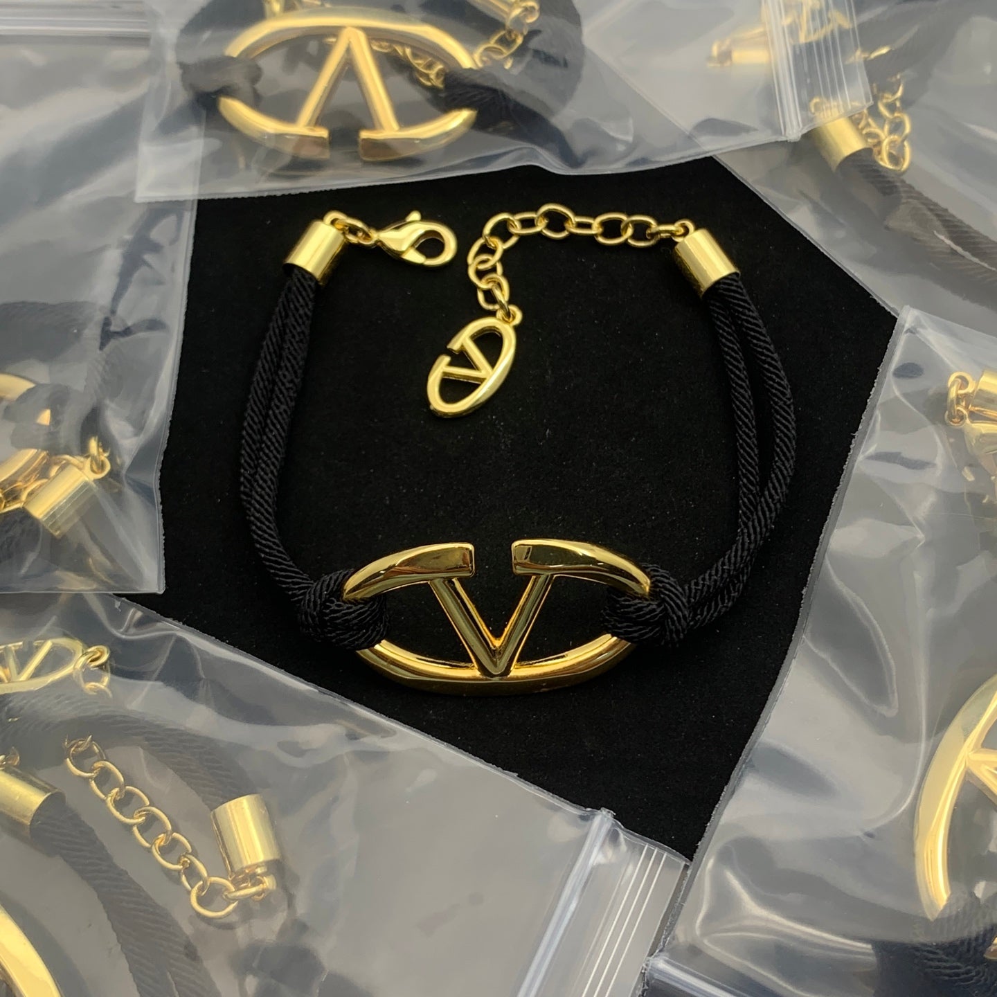 LuxluxHouse Low Price And High Quality Accessories Valentino