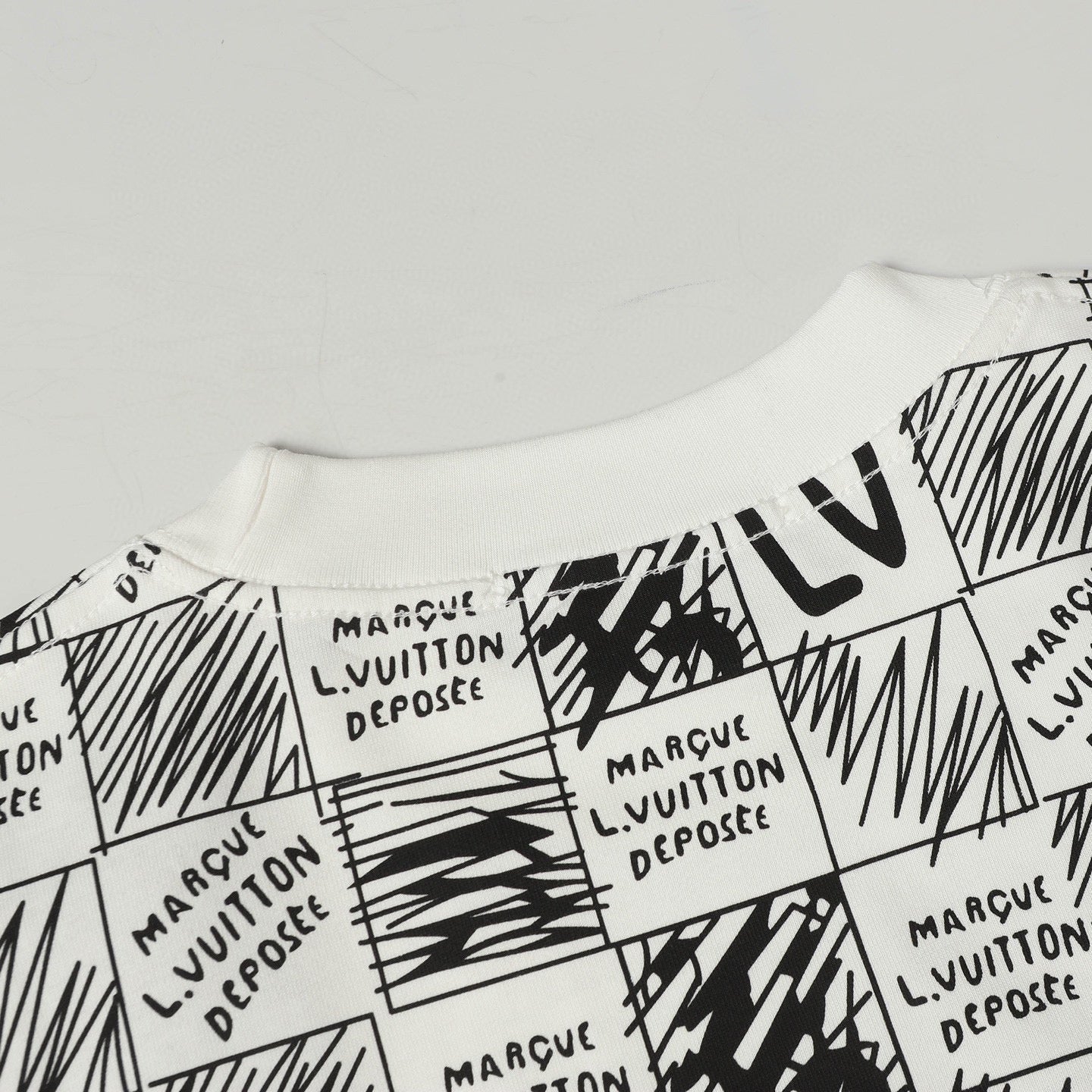 LuxluxHouse Best Quality Clothes T-shirt Louis Vuitton